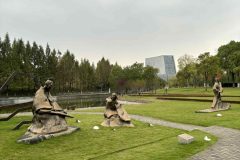 9b6e26be-857b-4ea5-b7c7-0e5154bd4984