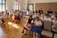 2f37b8b5-547a-46bd-aa37-af51d8ae8127