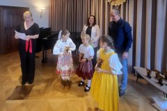 ab9b7e56-f31a-461f-bbdd-dc4d49f49d11