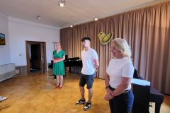 d7503404-9d1e-40e9-ab11-611fd267dfe9